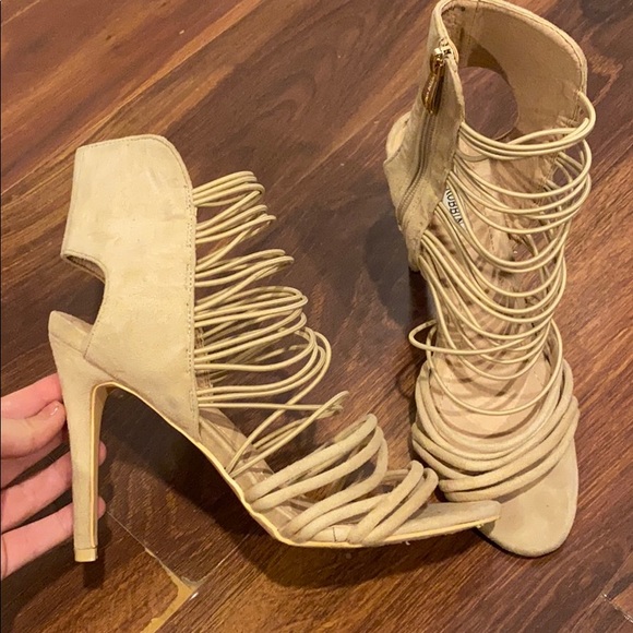 Heels - Picture 2 of 2